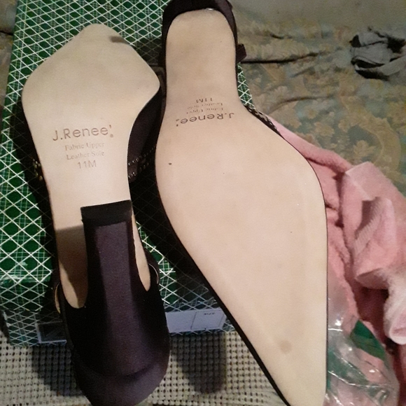 Burgundy Shoes - Picture 2 of 2